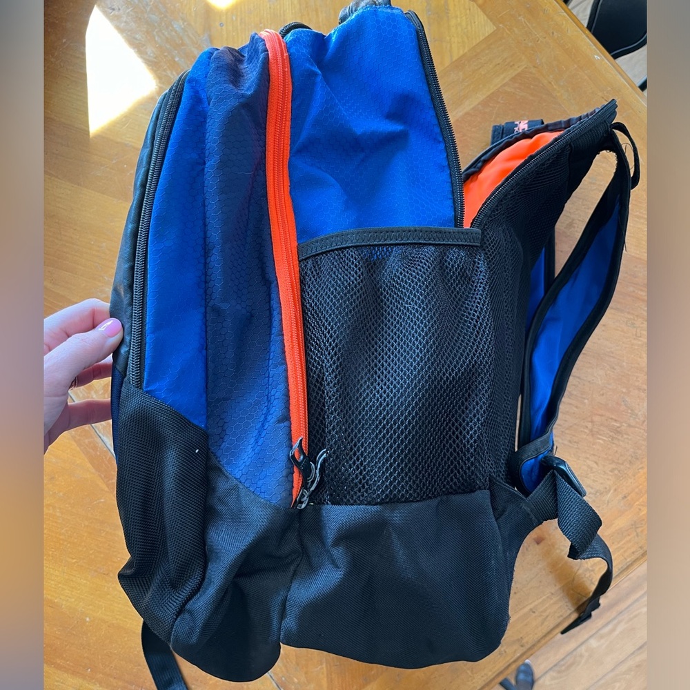 Adidas backpack - Picture 4 of 4